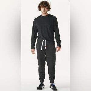 Men’s Sportiqe Long Sleeve Comfy T-Shirt - Soft Jersey Knit - Medium - B…